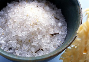 Лечение суставов морской солью